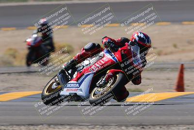 media/Oct-08-2022-SoCal Trackdays (Sat) [[1fc3beec89]]/Turn 14 (1050am)/